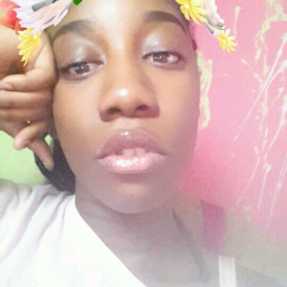 Meet your Posher, Daniella